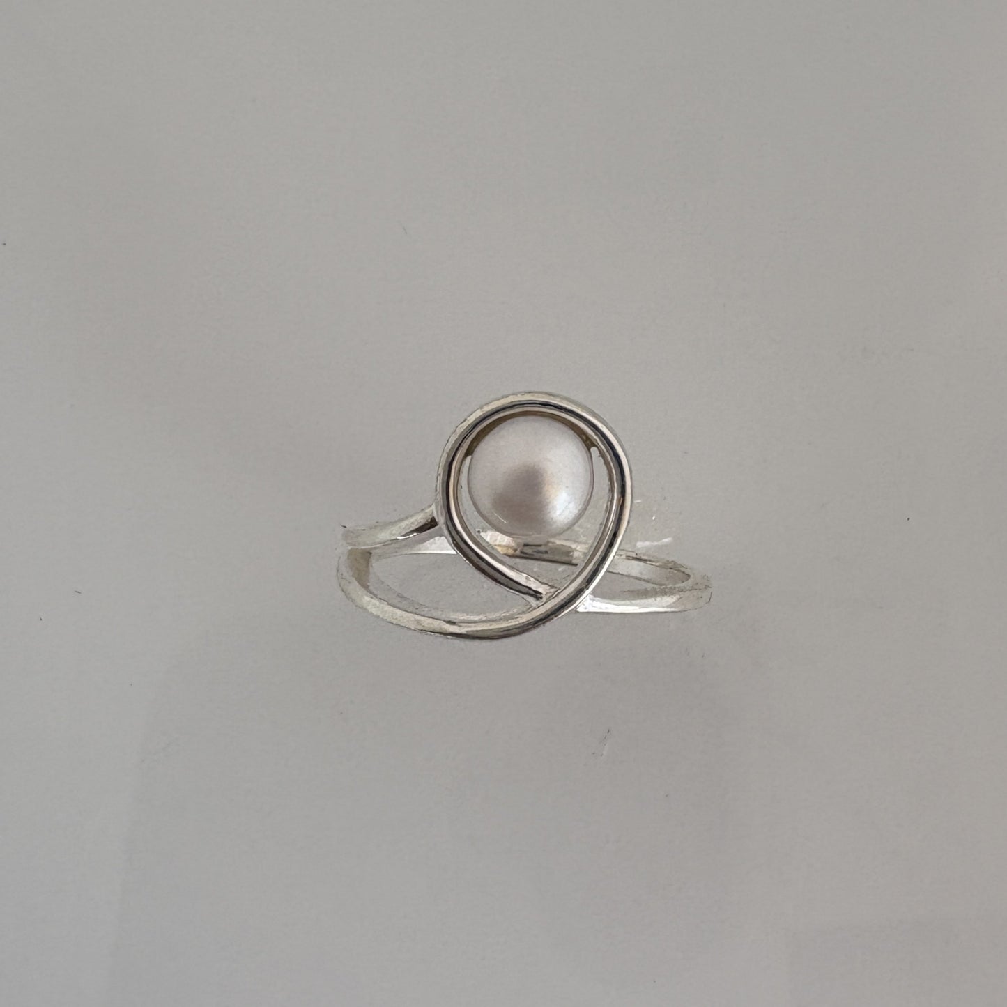 Free-Form Pearl Ring