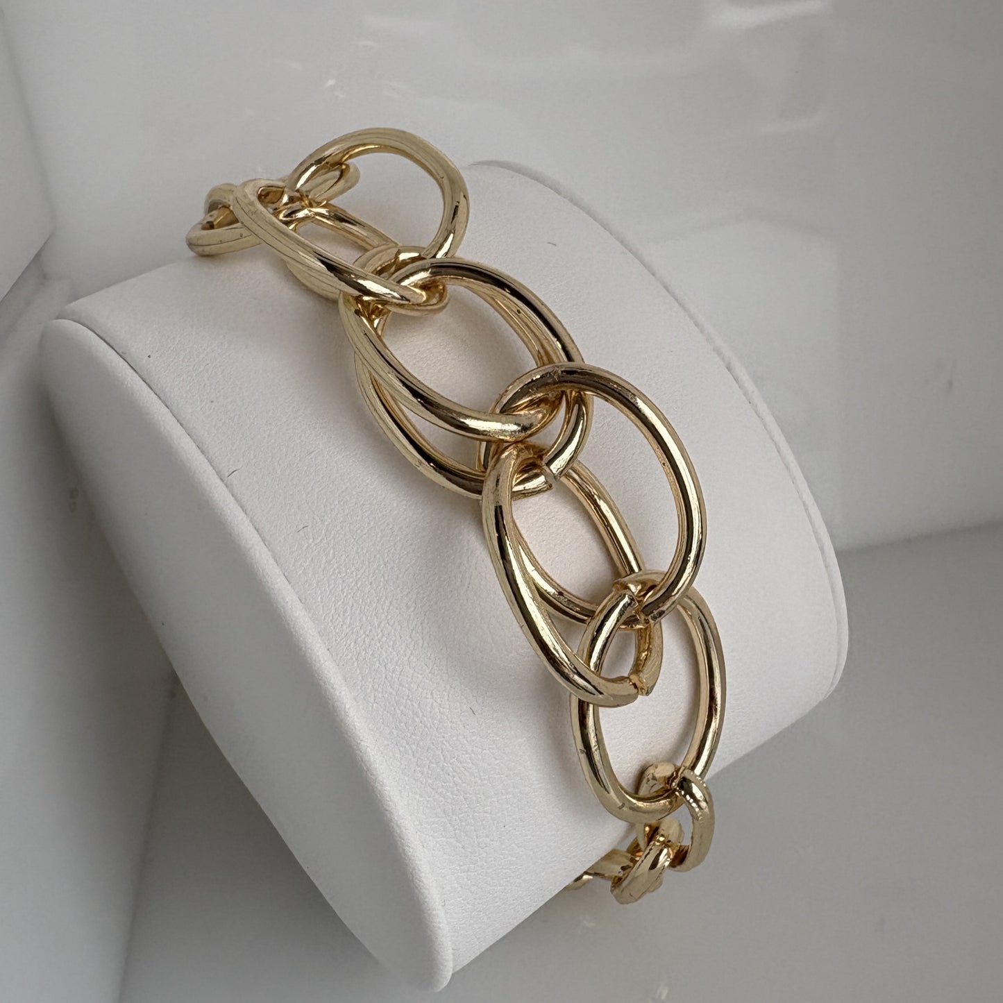 Medium to Large Oval Link Bracelet