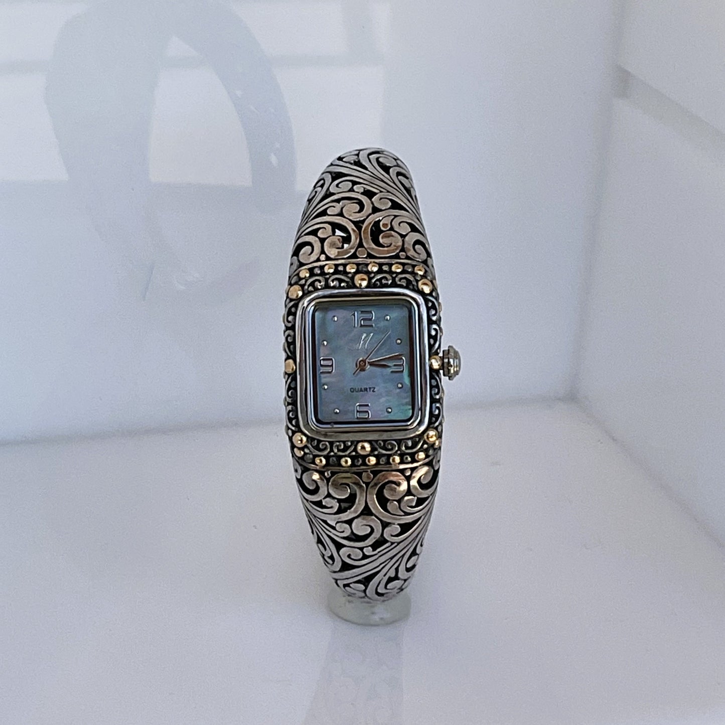 Ladies Dress watch with Mother of Pearl Face